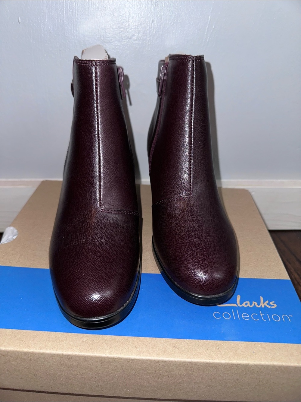 Clarks Emily2 Belle Burgundy Ankle Booties, 6 Wide - Picture 7 of 16